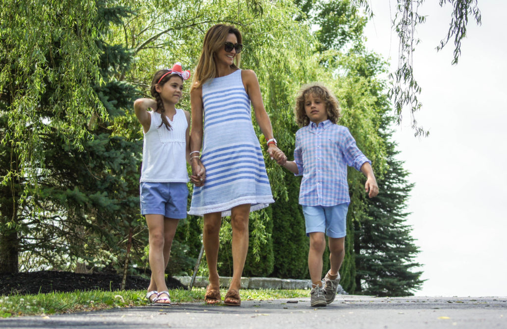 Sibling Love | Summer Vibes | 4th of July Outfits with Vineyard Vines Indy featured by popular Indianapolis fashion blogger Karina Style Diaries