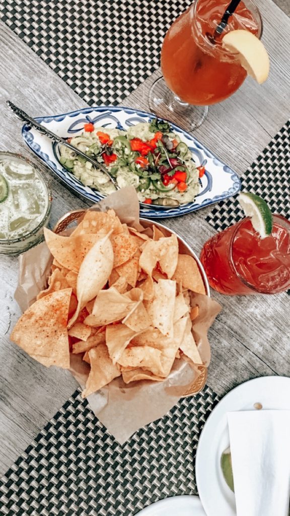 Bario Chicago chips and guac | The Ultimate Weekend in Chicago featured by popular Indianapolis travel blogger, Karina Style Diaries