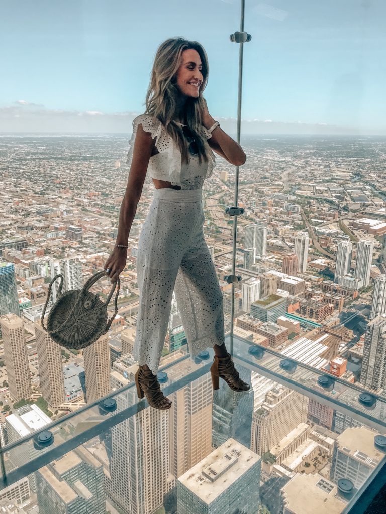 skydeck chicago | The Ultimate Weekend in Chicago featured by popular Indianapolis travel blogger, Karina Style Diaries