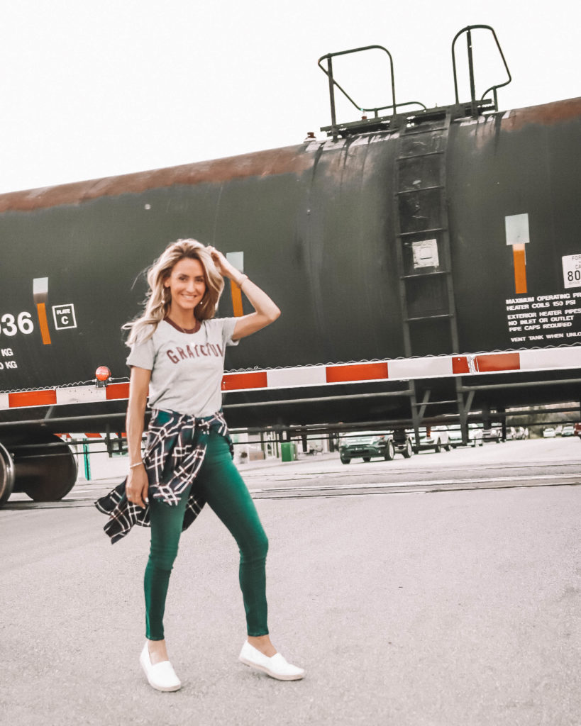 how to be confident, karina reske, evereve | 5 Tips on How to Be Confident and Stay Strong featured by popular Indianapolis life and style blogger, Karina Style Diaries