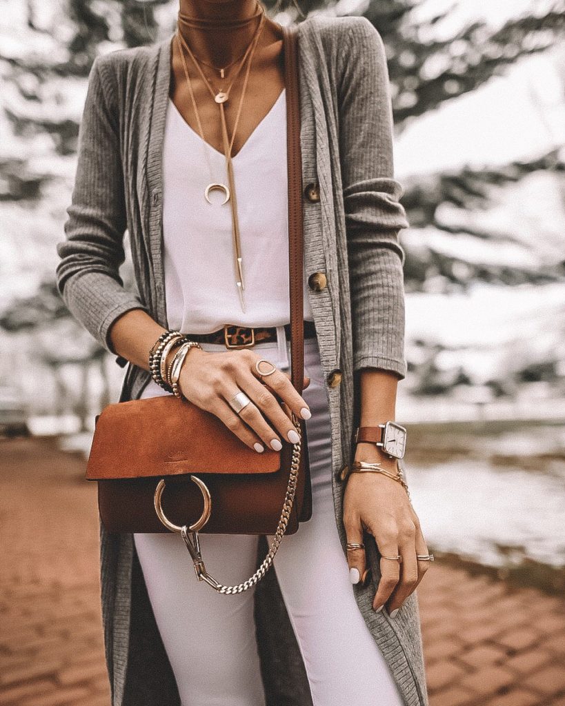 Fashion Blogger Karina Style Diaries | white outfit | chloe faye cognac | necklace layering | fashion accesories | Bracelet stack