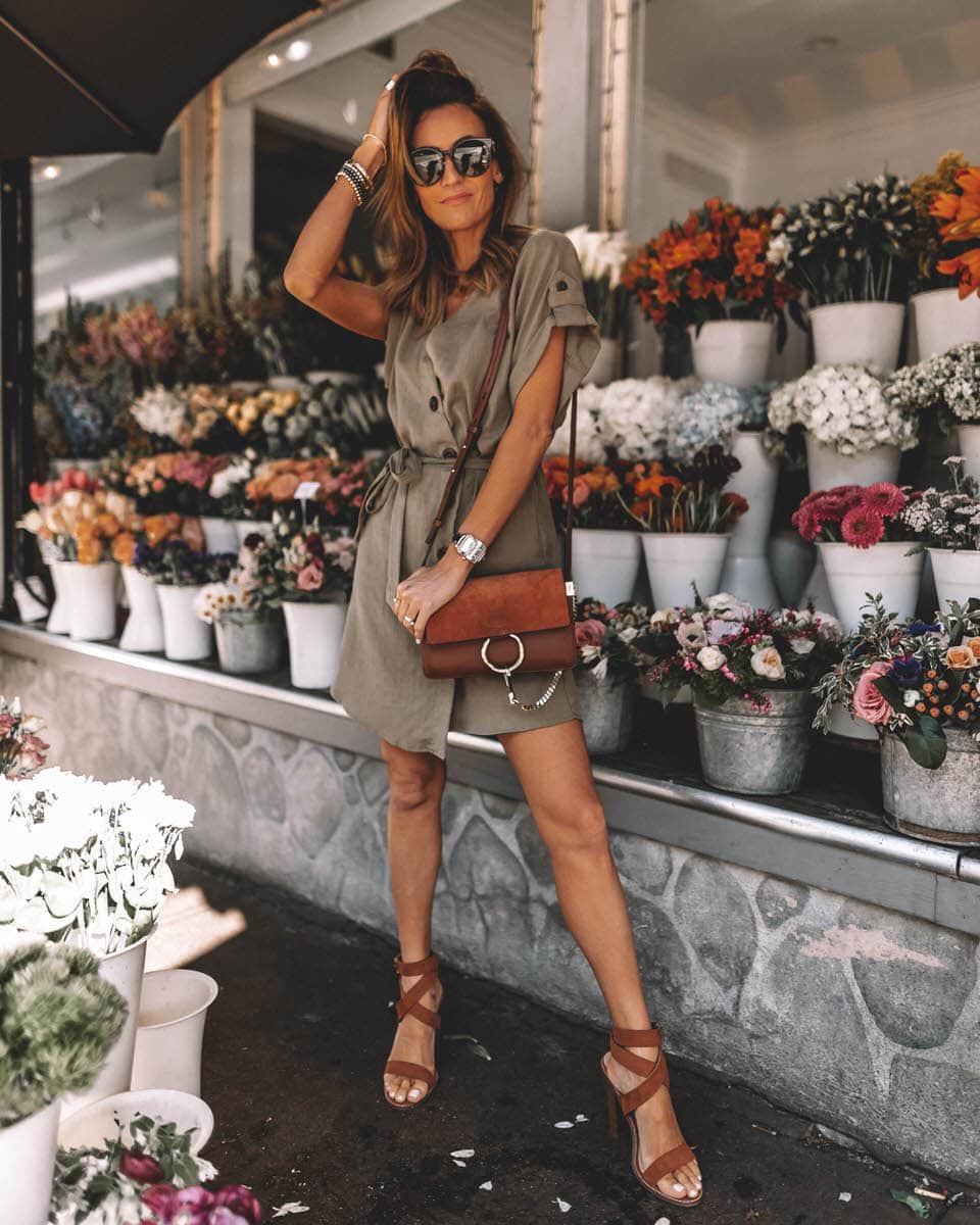 Fashion and Travel blogger Karina Reske | San Francisco flower shop | Military green dress | Cognac high heels sandals | chloe faye cognac