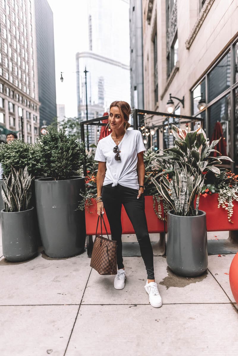 Karina Style Diairies | jockey menswear plain white tee | blck side pocket leggings | chicago street look | casual white tee look