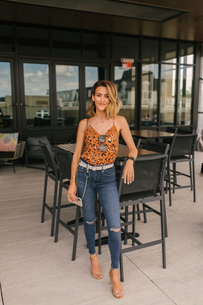 Karina Style diaries wears Evereve leopard print cami  Good American high waited jeans 
