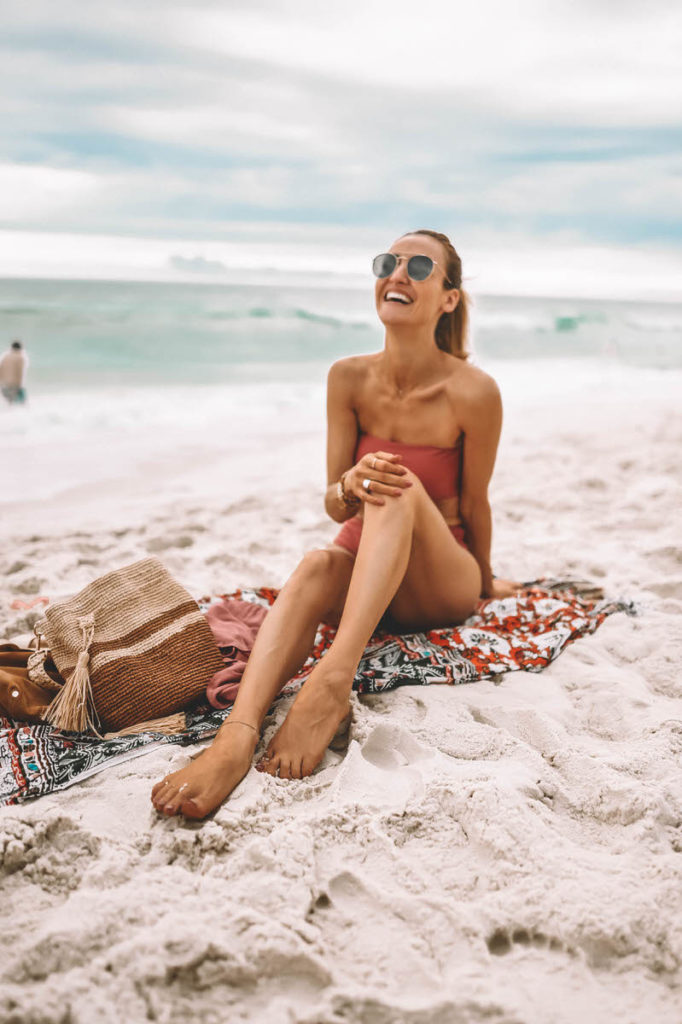 Travel Blogger Karina Reske wearing two piece bandeau high waist mauve bikini Barra da Tijuca Rio de Janeiro