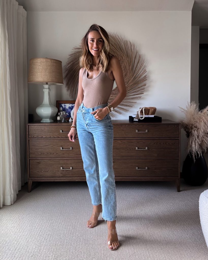Karina wear abercrombie 90s ultra high rise straight jeans