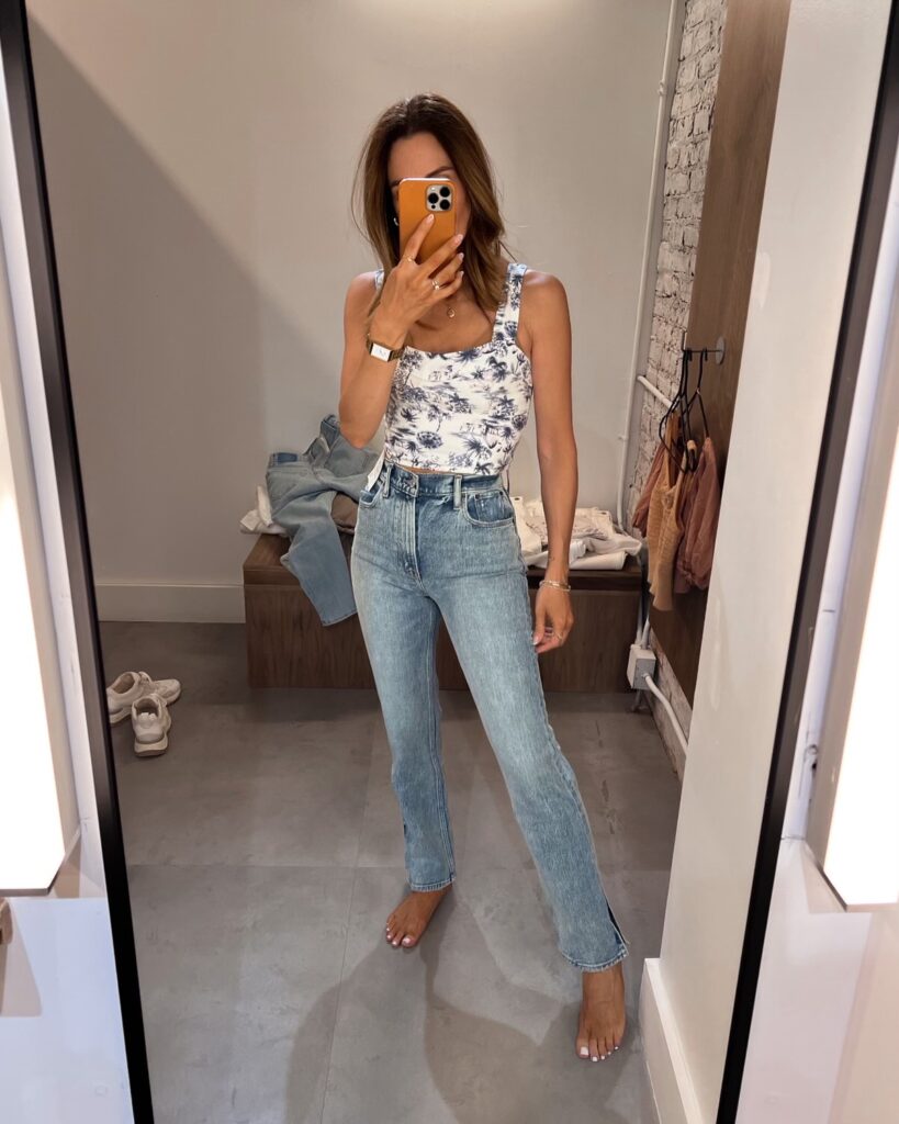 karina wears abercrombie printed tank with abercrombie jeans