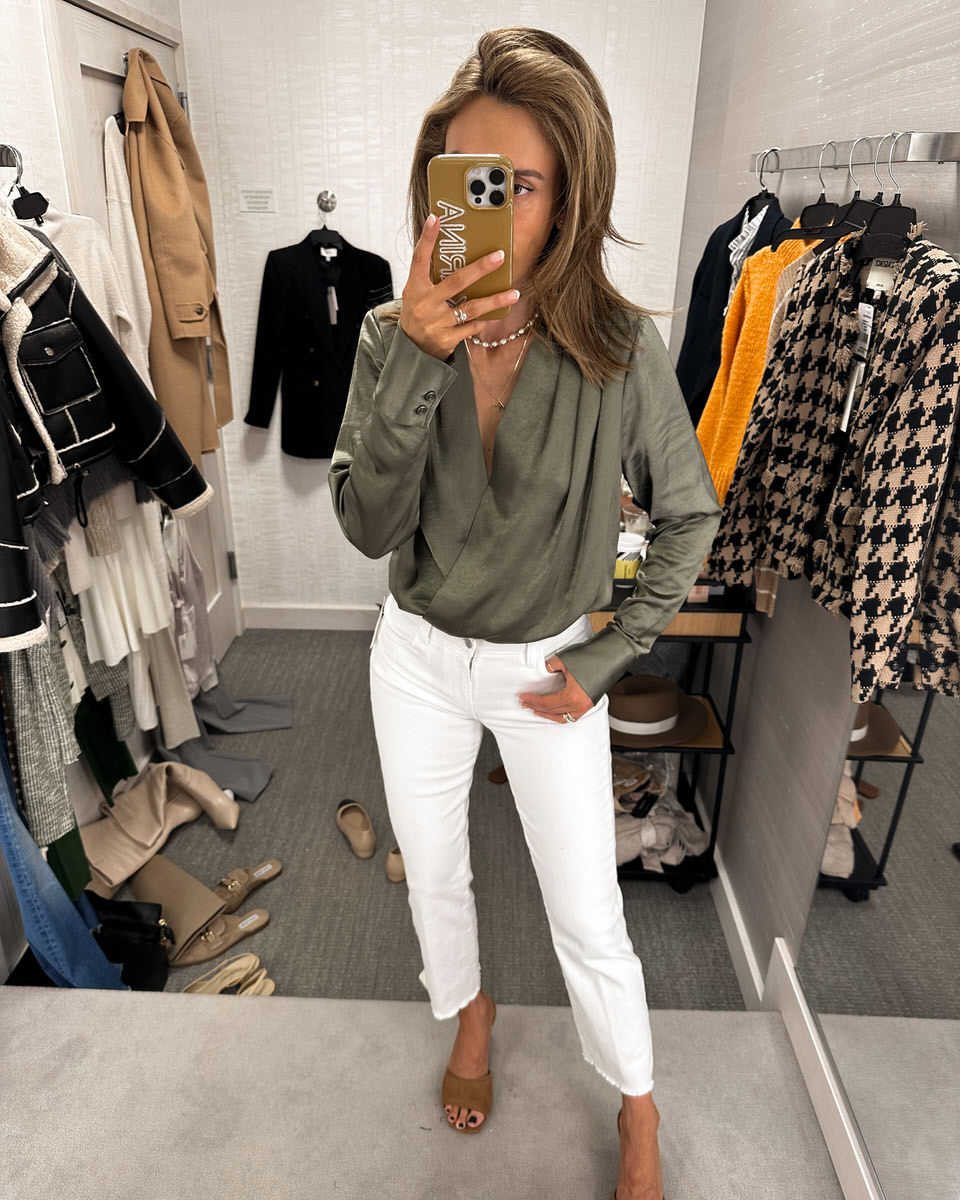 Nsale good american blouse with white slim cut jeans