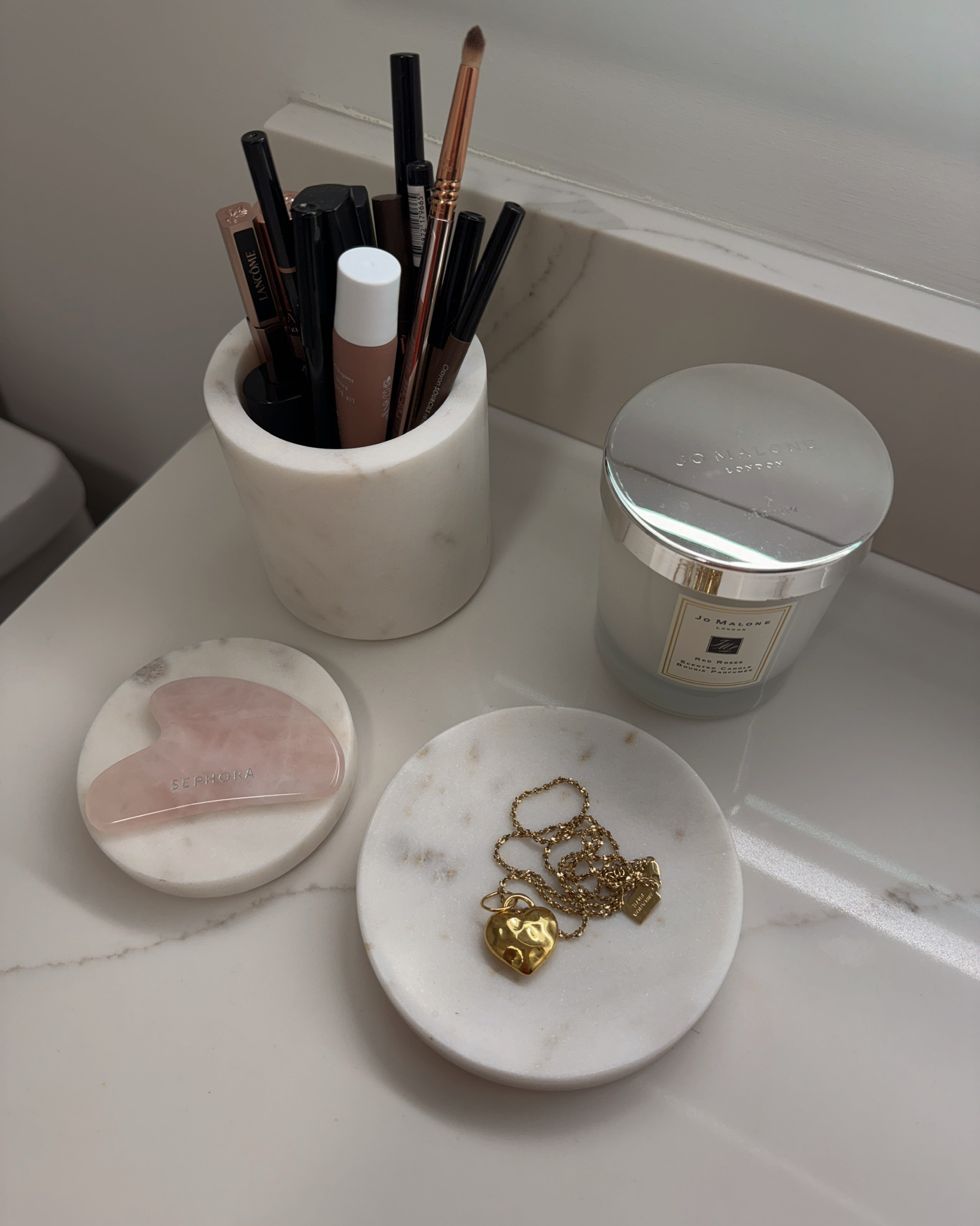 Minimalist Office Decor Ideas