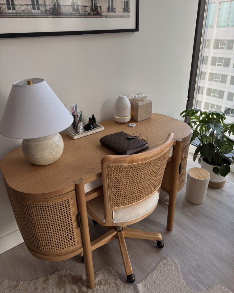 Minimalist Office Decor Ideas