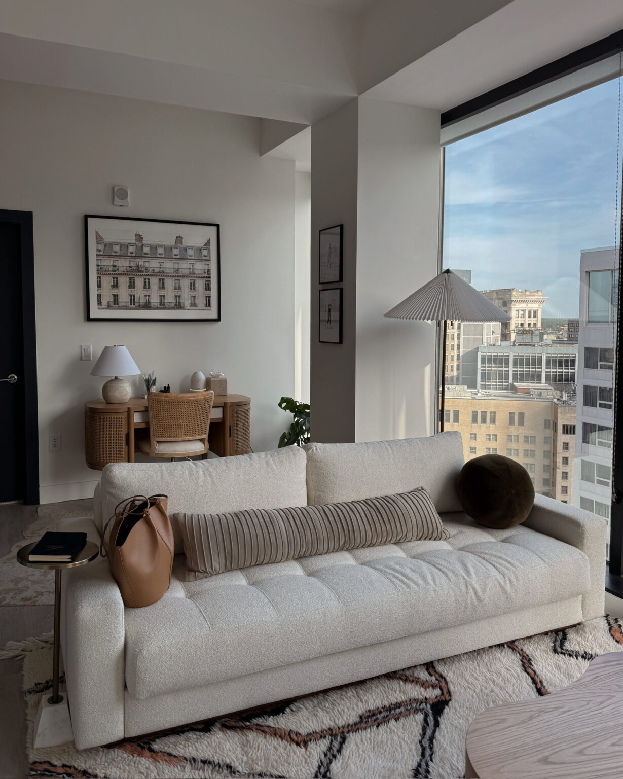 Minimalist Office Decor Ideas