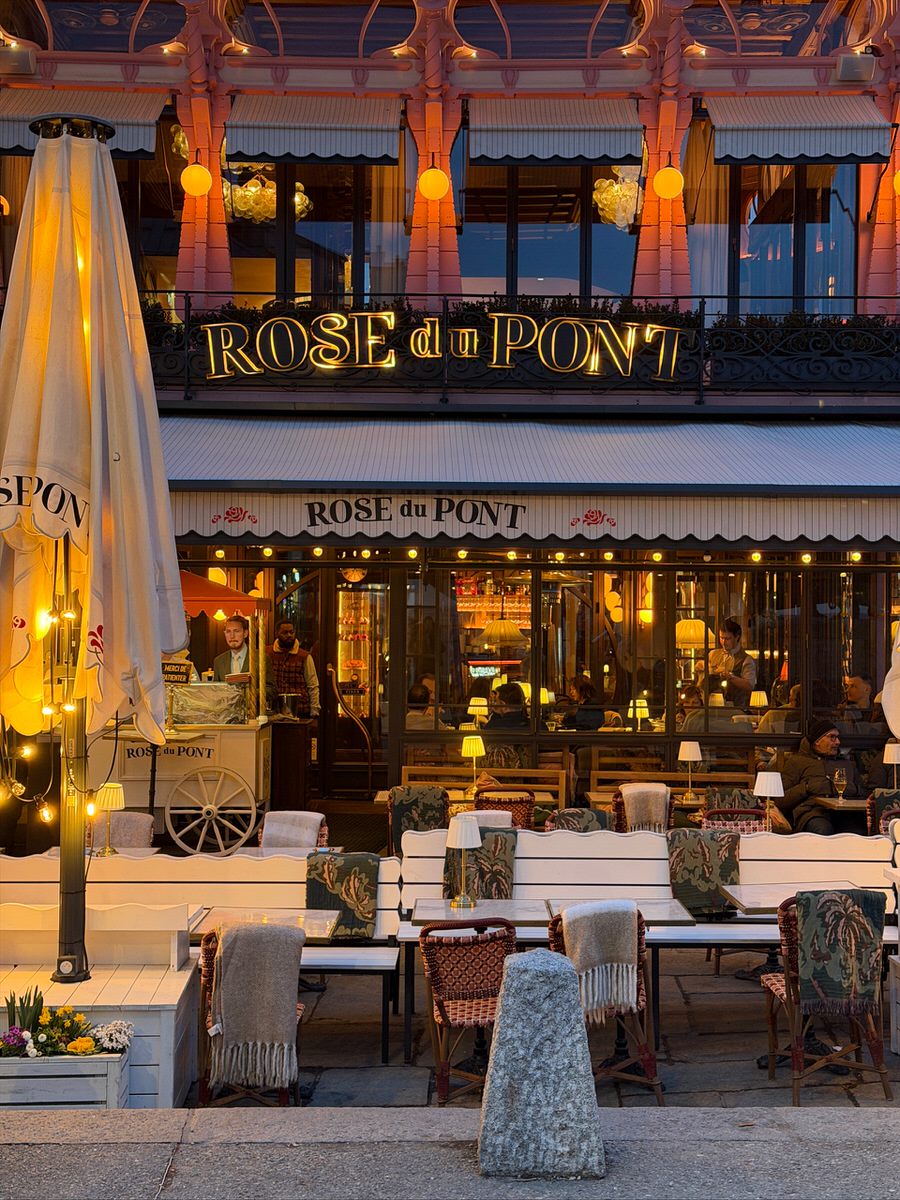 patio of Rose du Pont restaurant