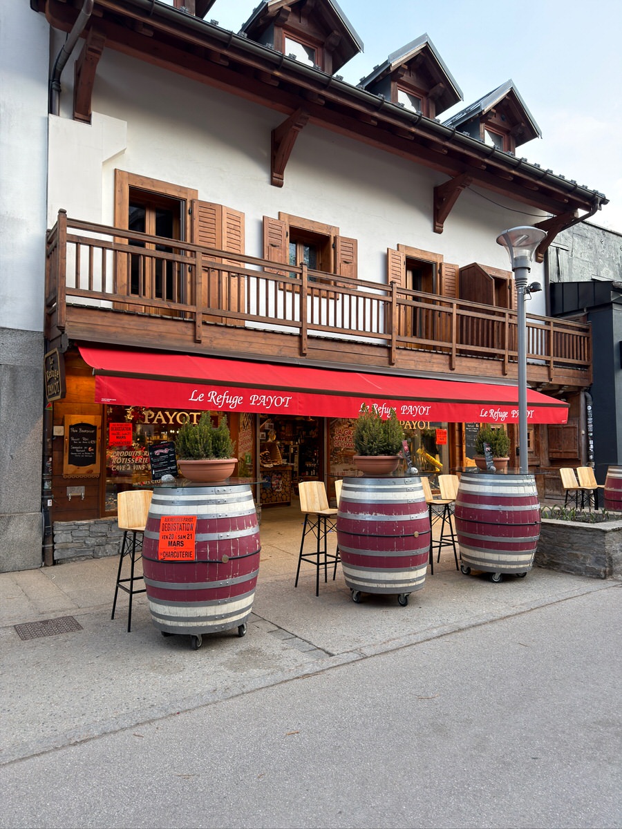street view of le refuge payot