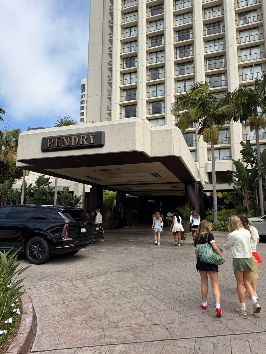 where to stay in newport beach